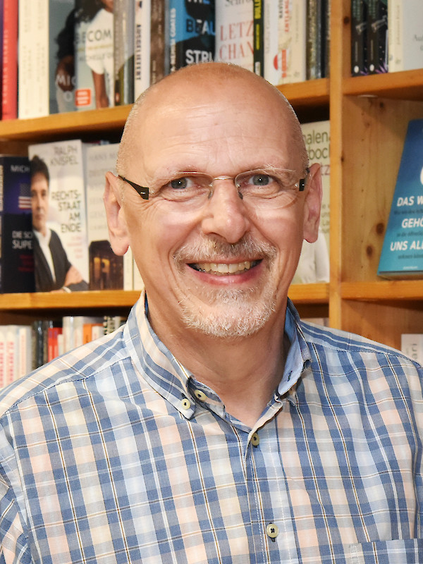 Portraitfoto von Dr. Walter Vennen