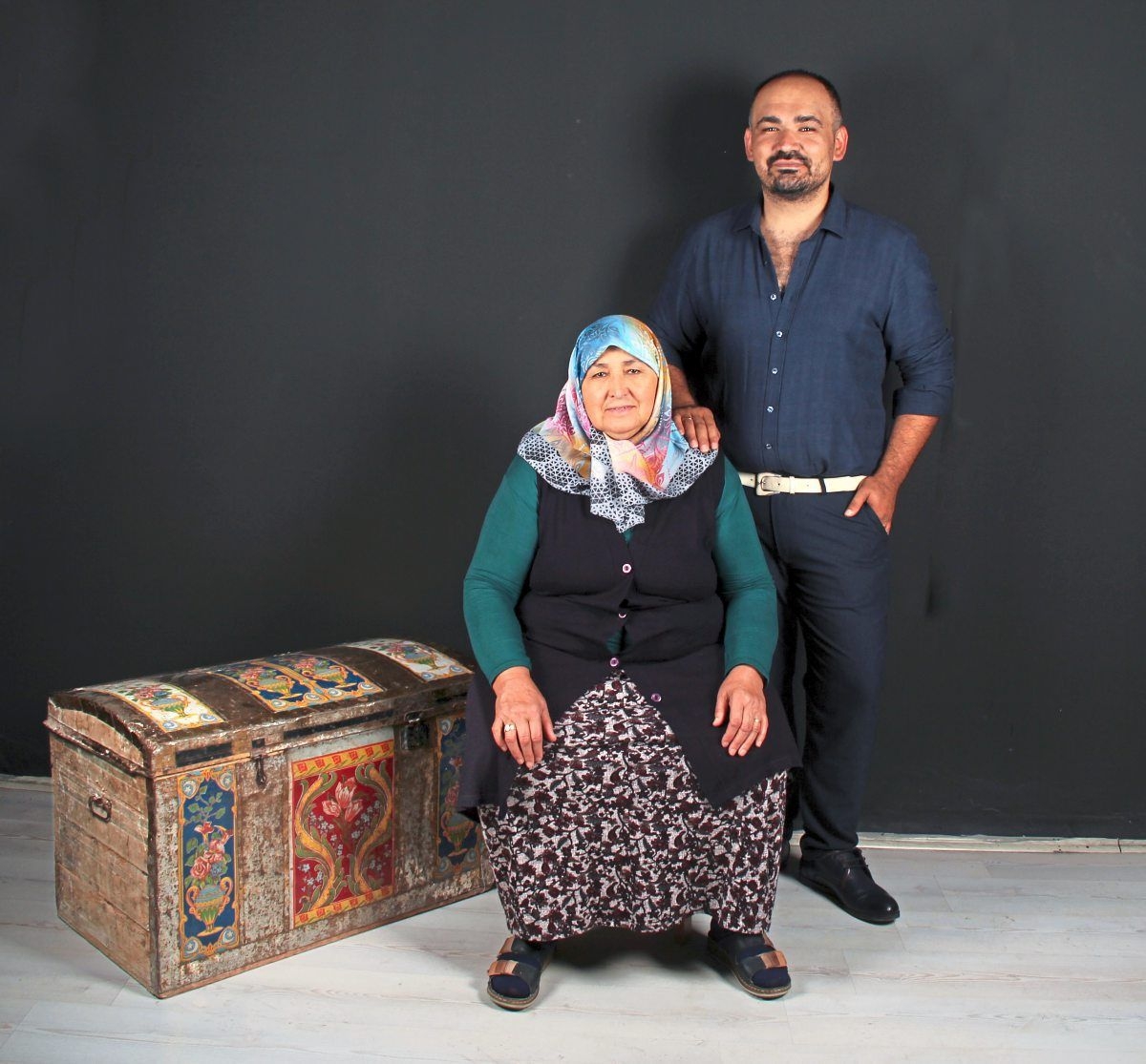 gueceter-_dincer_copyright_studio_oezguer-_usak_tuerkei