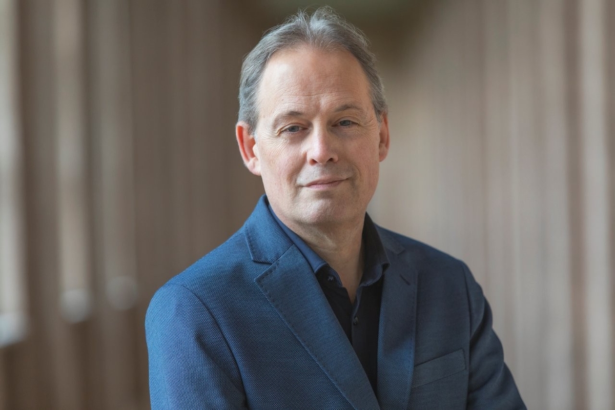 neumahr-_uwe_web_honorarfrei_c_christoph_mukherjee